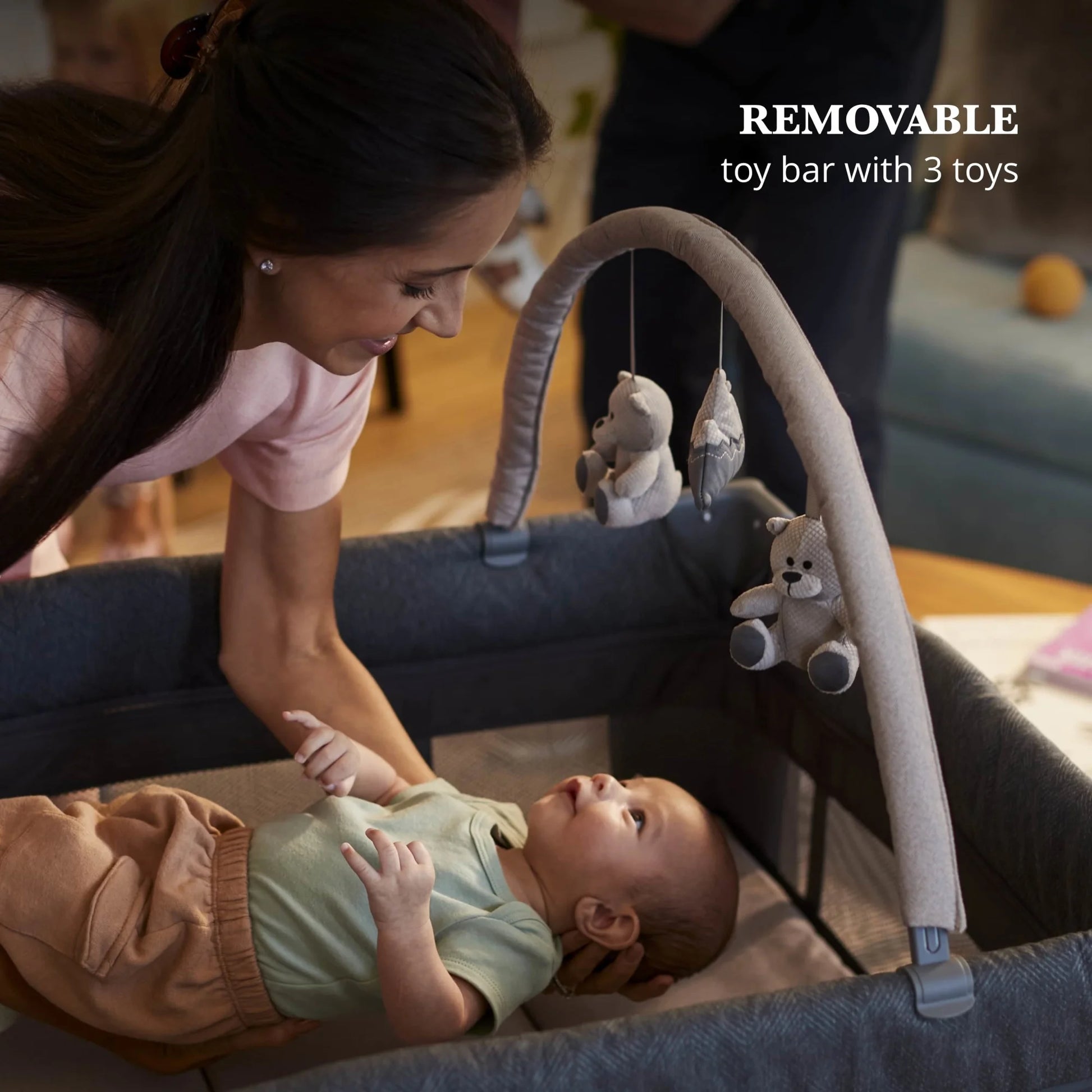 Play Yard with Full Size Rocking Bassinet, Castle Point