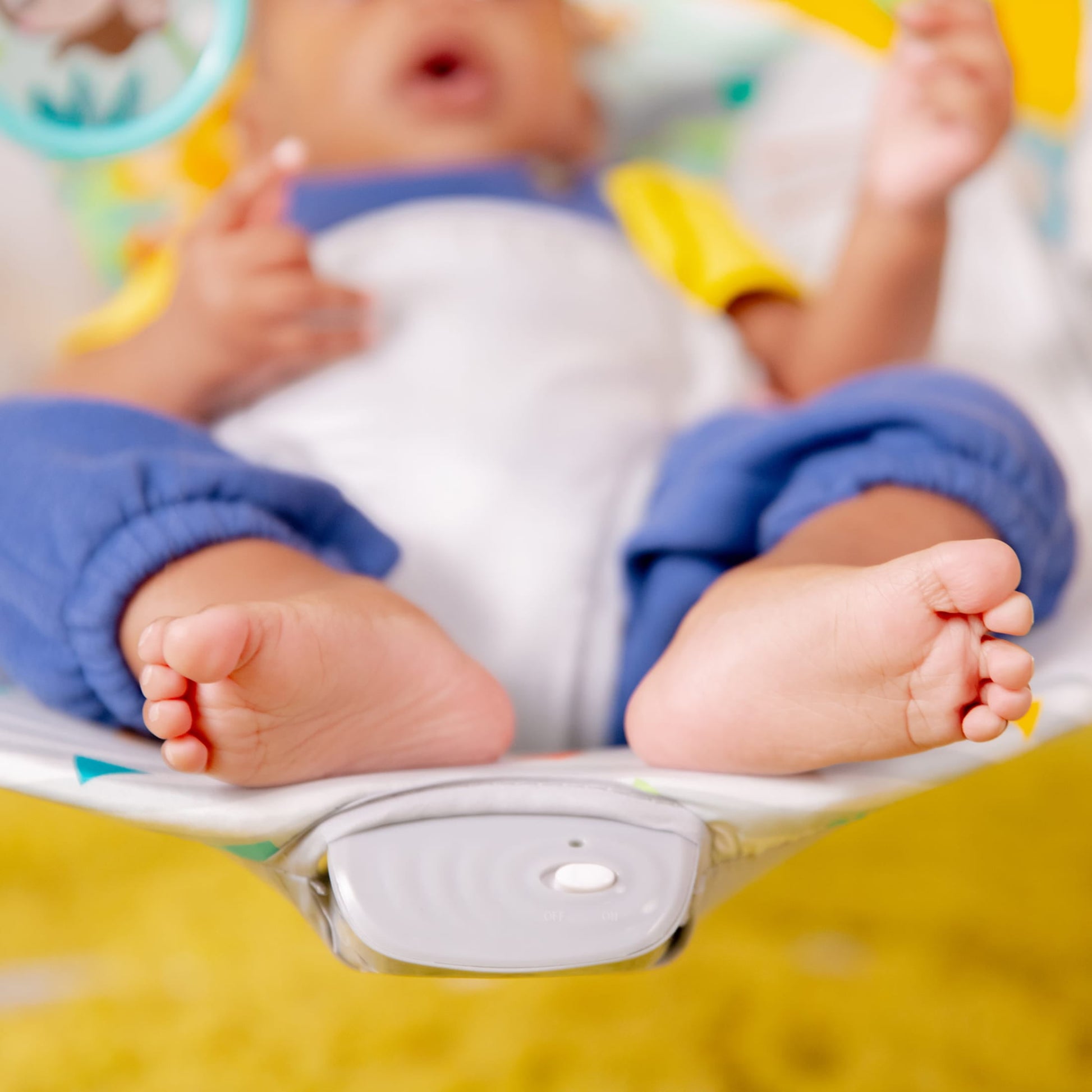 Vibrating Infant Baby Bouncer with Toy Bar, Safari Fun