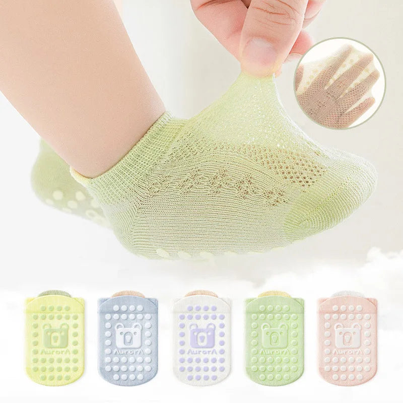 5 Pairs Kids Non-Slip Socks Cute Cartoon Bear Pattern Children (0-5Y)